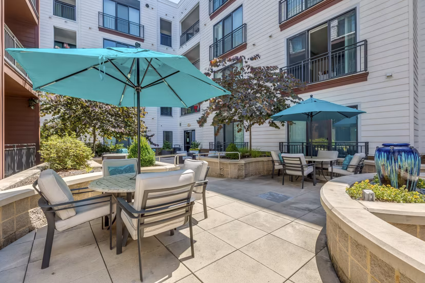 courtyard at Loft One35 Apartments
