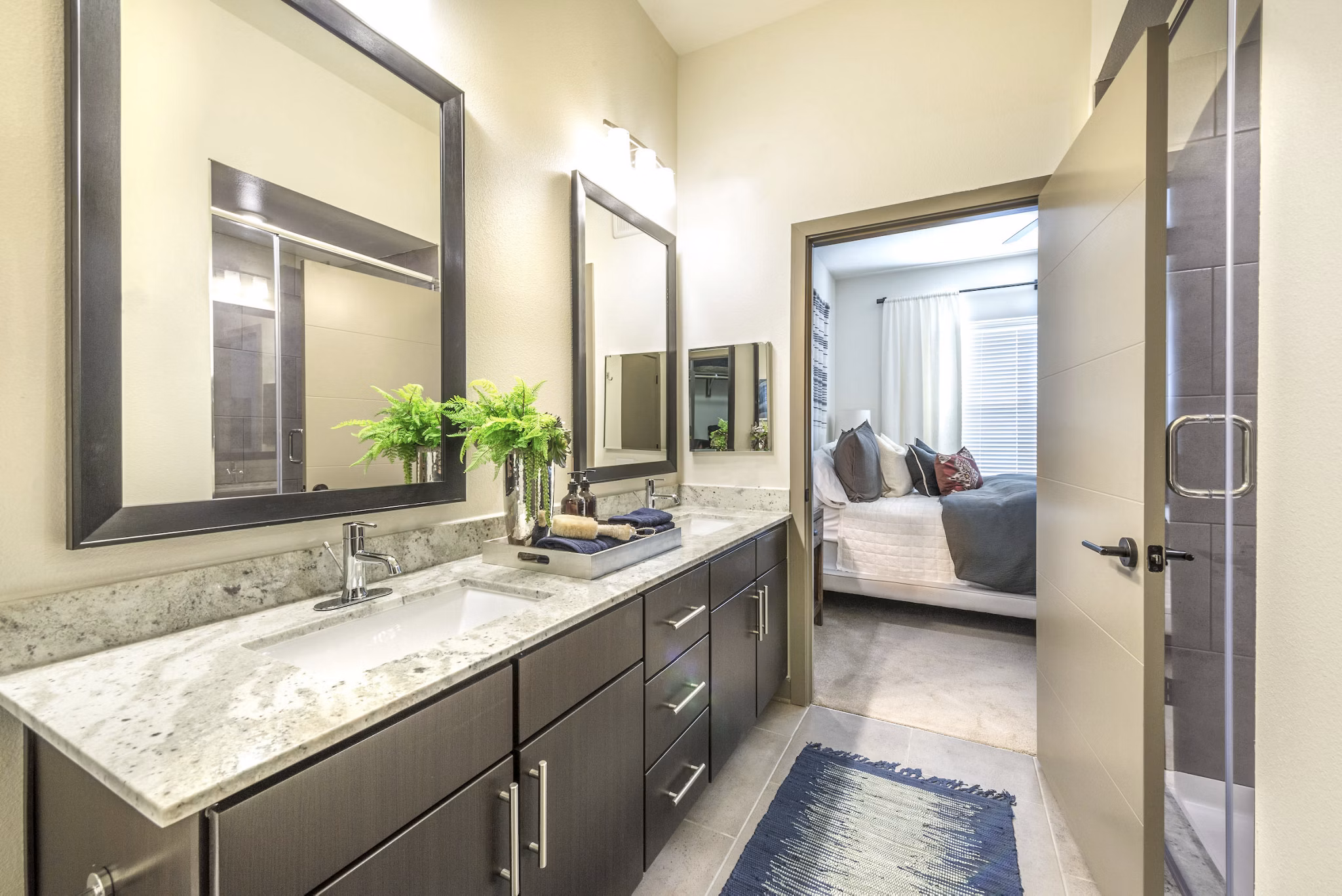 bathroom at Overture Highlands Apartments