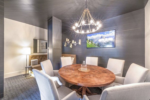 clubhouse meeting facility at Overture Highlands Apartments