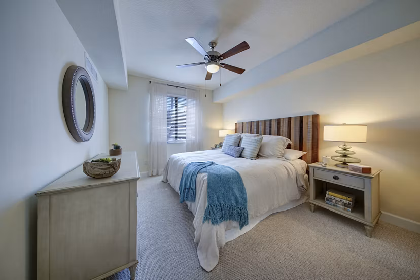 Cozy bedroom with modern decor at Solle Davie Luxury Apartments