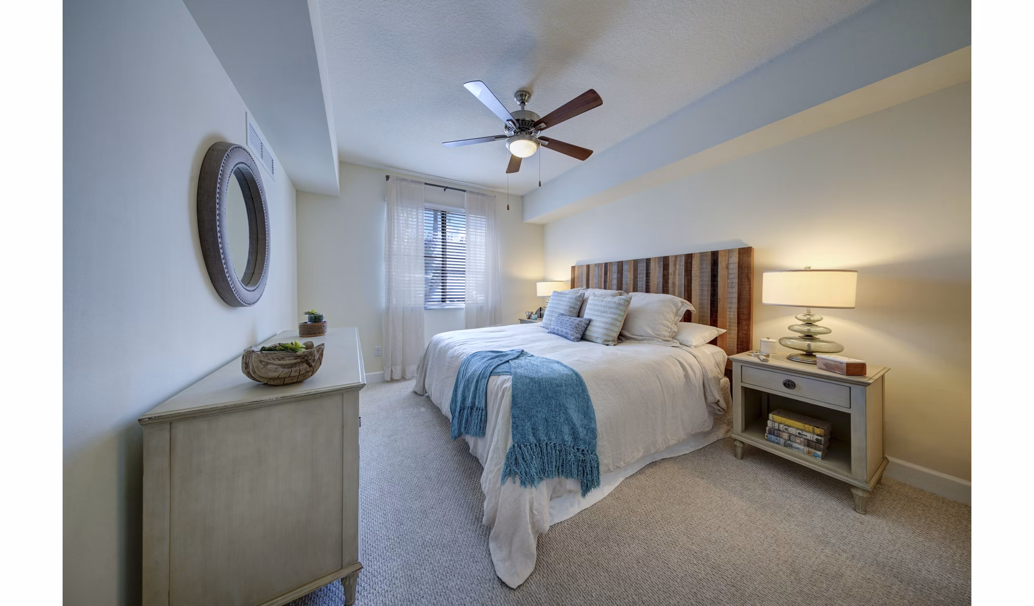 Cozy bedroom with modern decor at Solle Davie Luxury Apartments