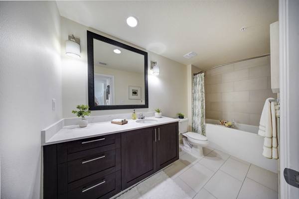 bathroom at Solle Davie Luxury Apartments