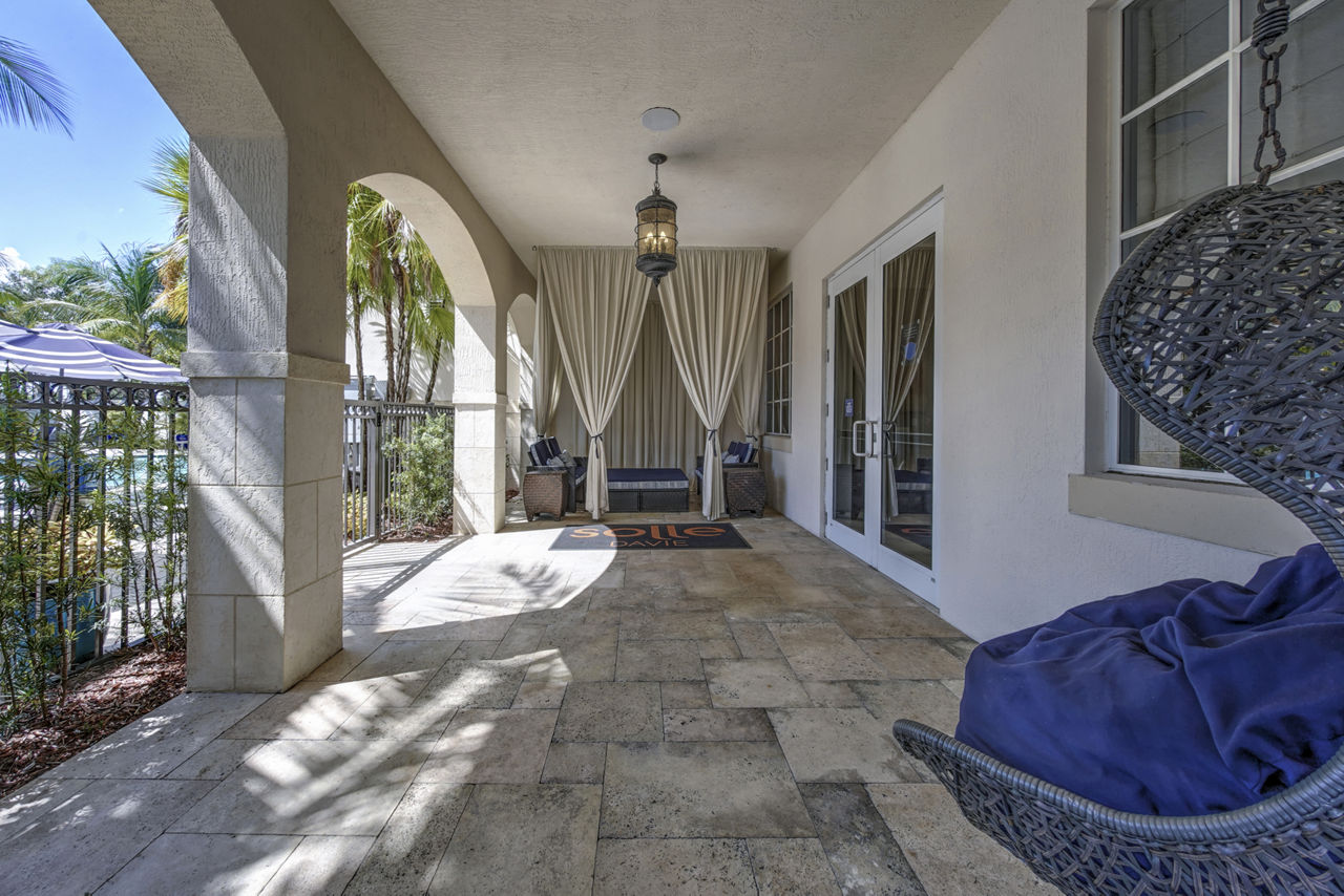 Solle Davie Apartments Davie Fl 7 of 12