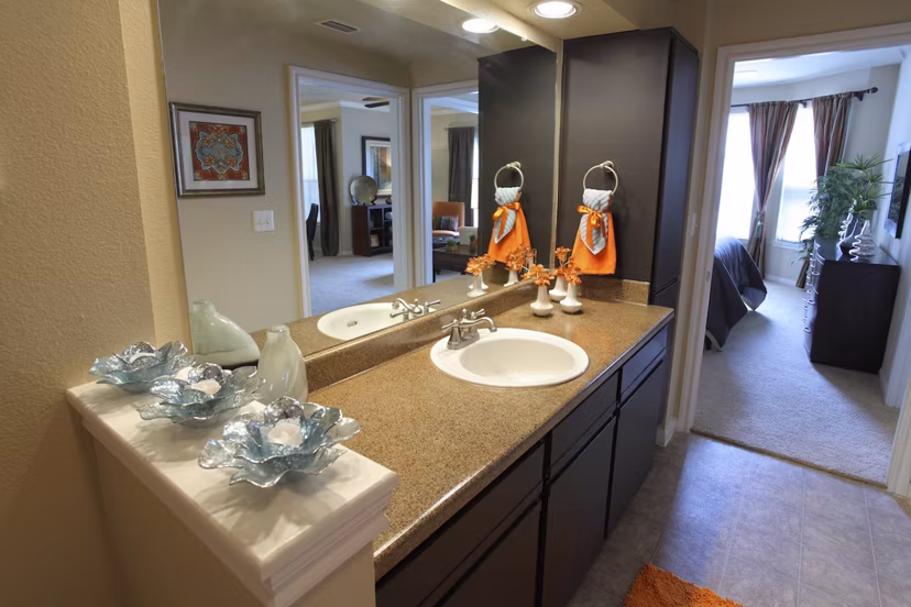 Parc at Wall Street: Luxury high-rise apartments in vibrant downtown neighborhood