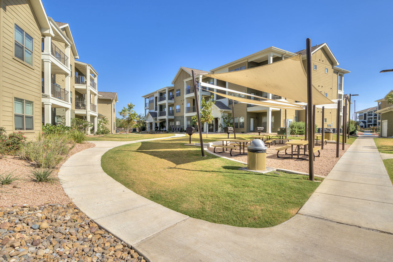 La Contessa Apartments Laredo Tx 3 of 7