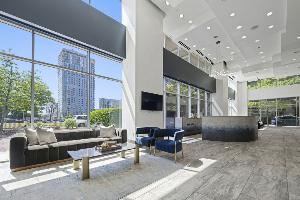 The Ascher Uptown Apartments Charlotte Nc 4 of 12