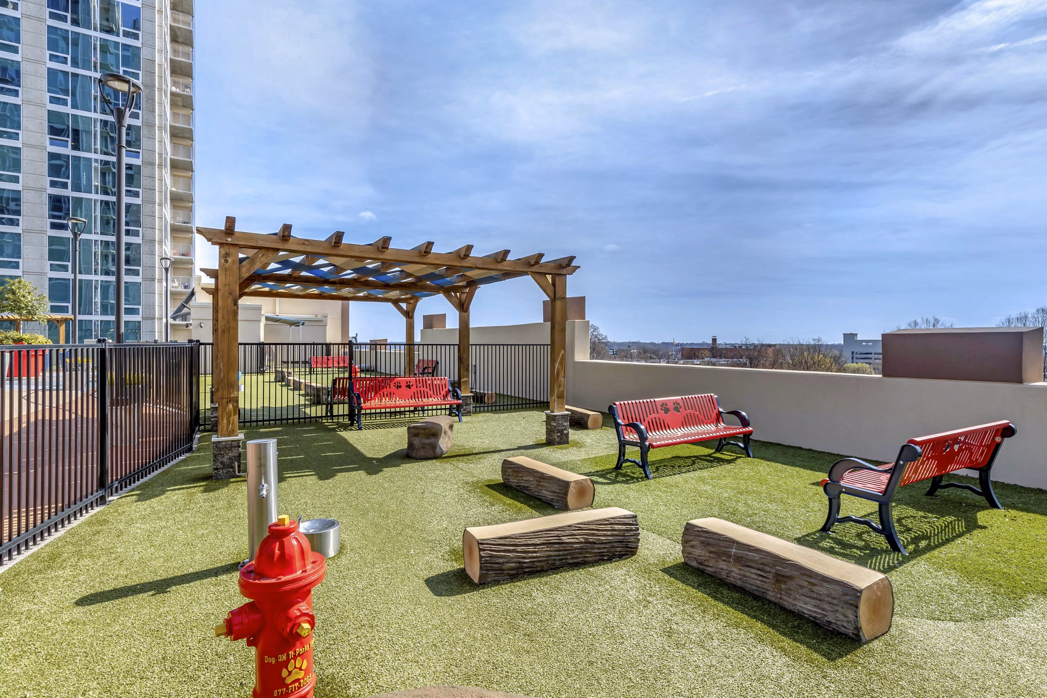 Dog-friendly patio and park at Skyhouse Uptown North luxury apartments