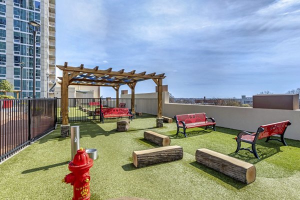 Dog-friendly patio and park at Skyhouse Uptown North luxury apartments