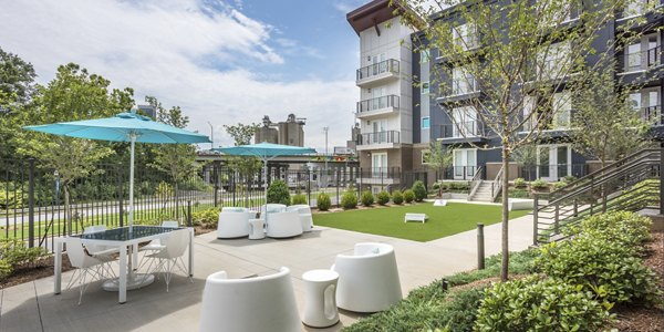courtyard at Cadence Music Factory Apartments