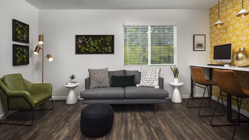 Vista at Trappers Glen: Modern clubhouse with luxury amenities for residents