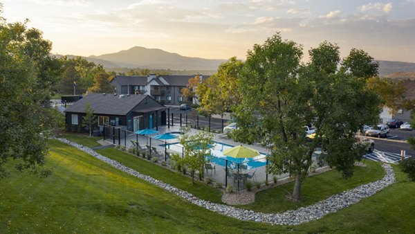 pool area at Vista at Trappers Glen Apartments