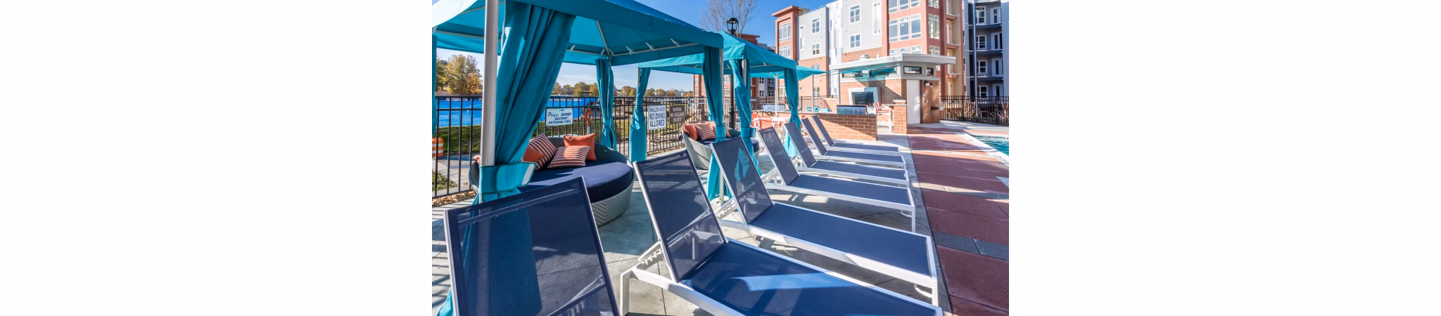 pool at Lantower Bullhouse Apartments