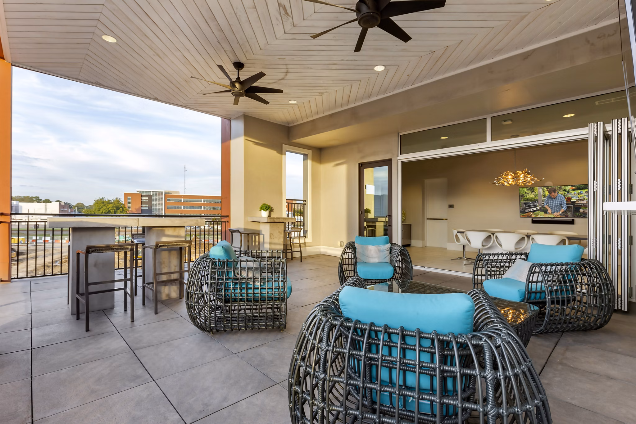 patio at Lantower Bullhouse Apartments