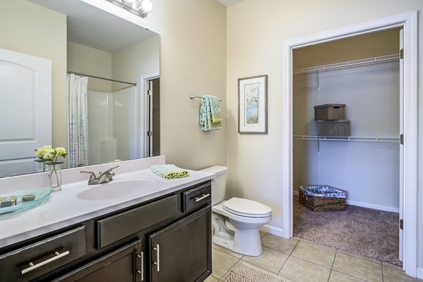 bathroom at The Standard at White House Apartments