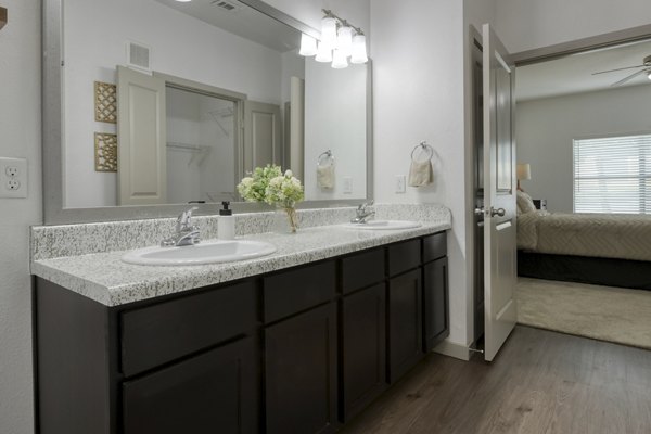 bathroom at Rustico Apartments