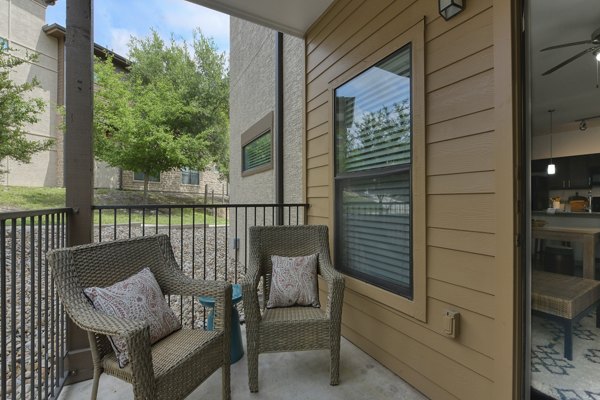 patio at Rustico Apartments