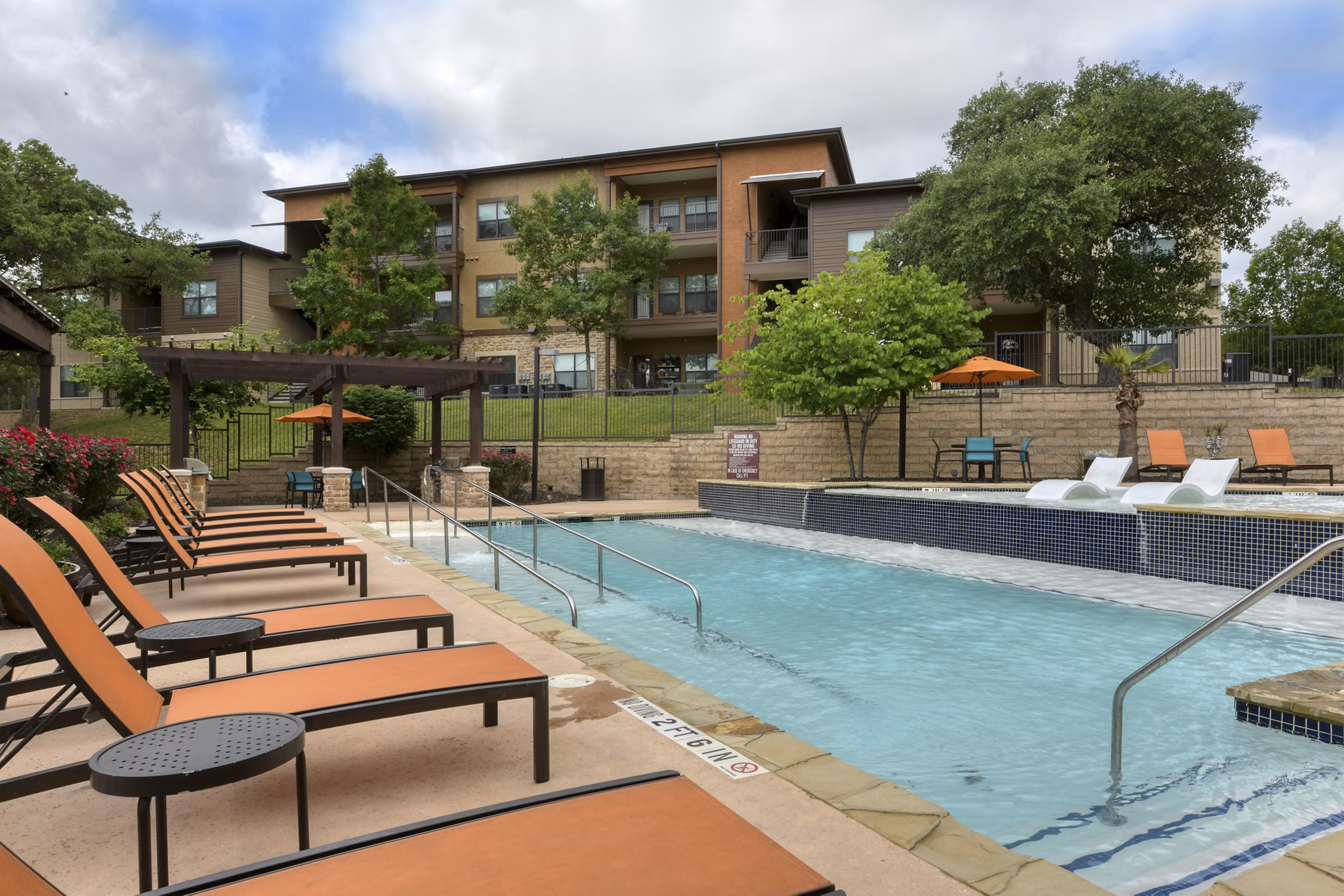 pool at Rustico Apartments