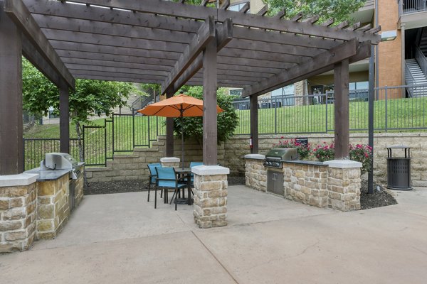 grill area at Rustico Apartments
