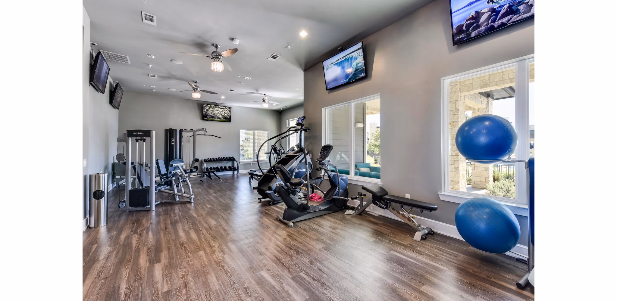 fitness center at Lantower Techridge Apartments
