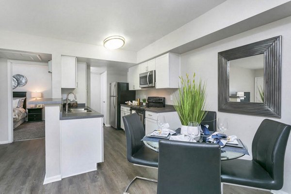 dining area at Magnolia Ridge Apartments