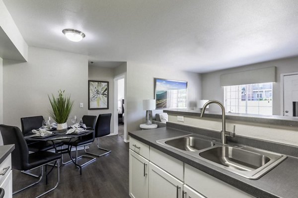 kitchen at Magnolia Ridge Apartments