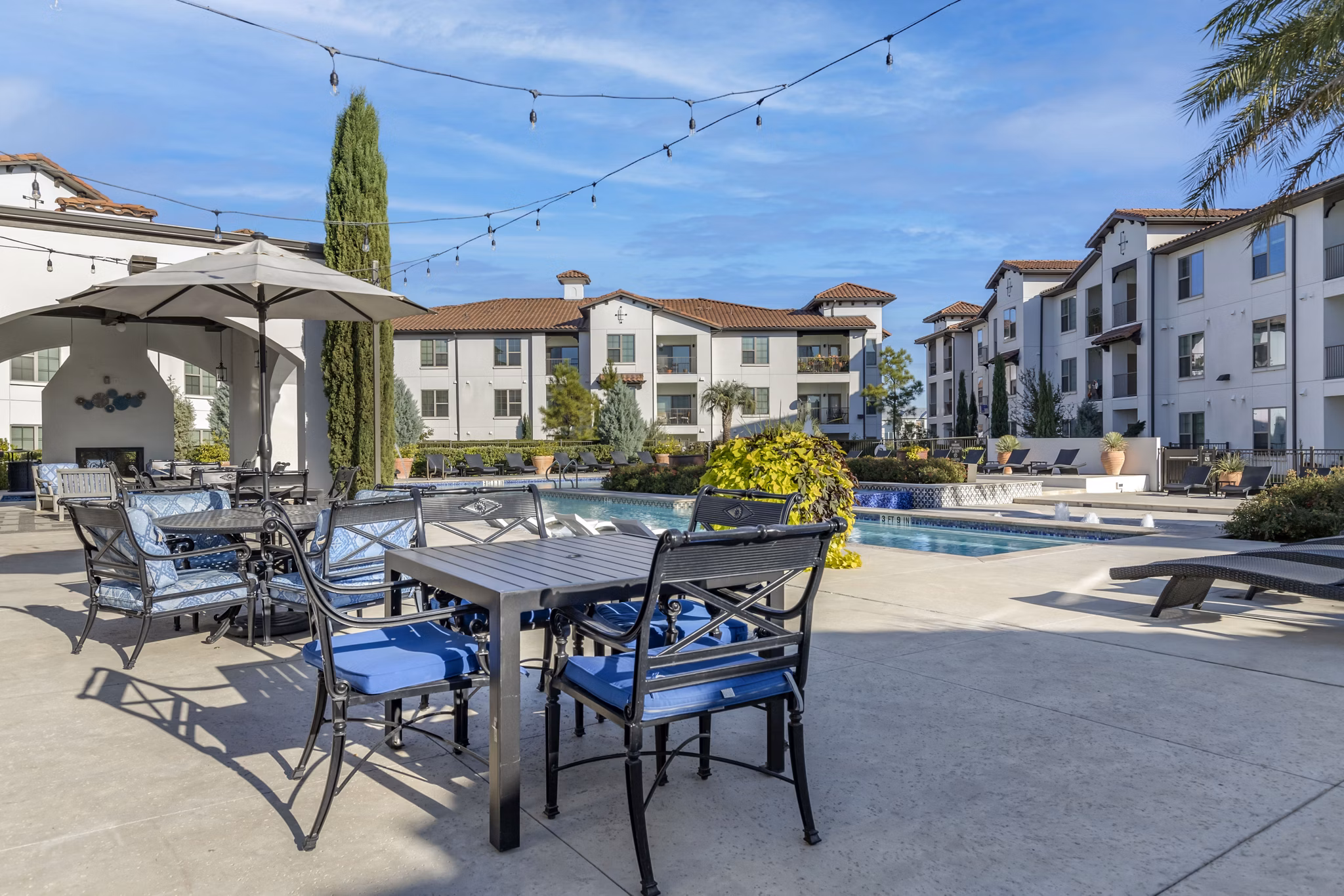 courtyard at Ambrosio Apartments