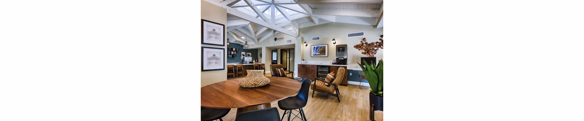Clubhouse featuring contemporary design at Avana at the Pointe Apartments