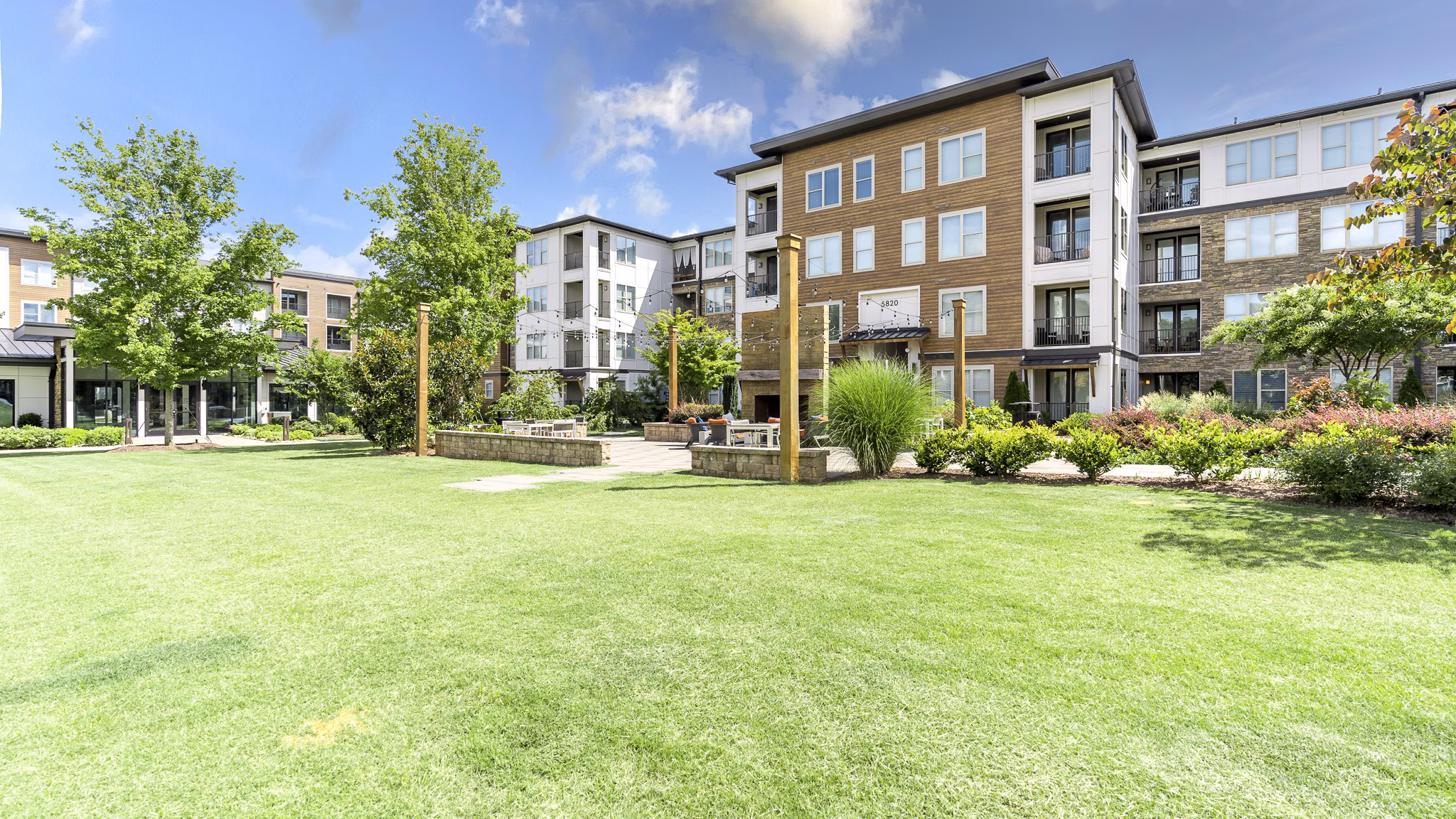 The Sawyer Providence Farm: Elegant of luxury apartments in Charlotte