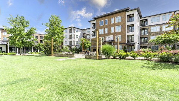 The Sawyer Providence Farm: Elegant of luxury apartments in Charlotte