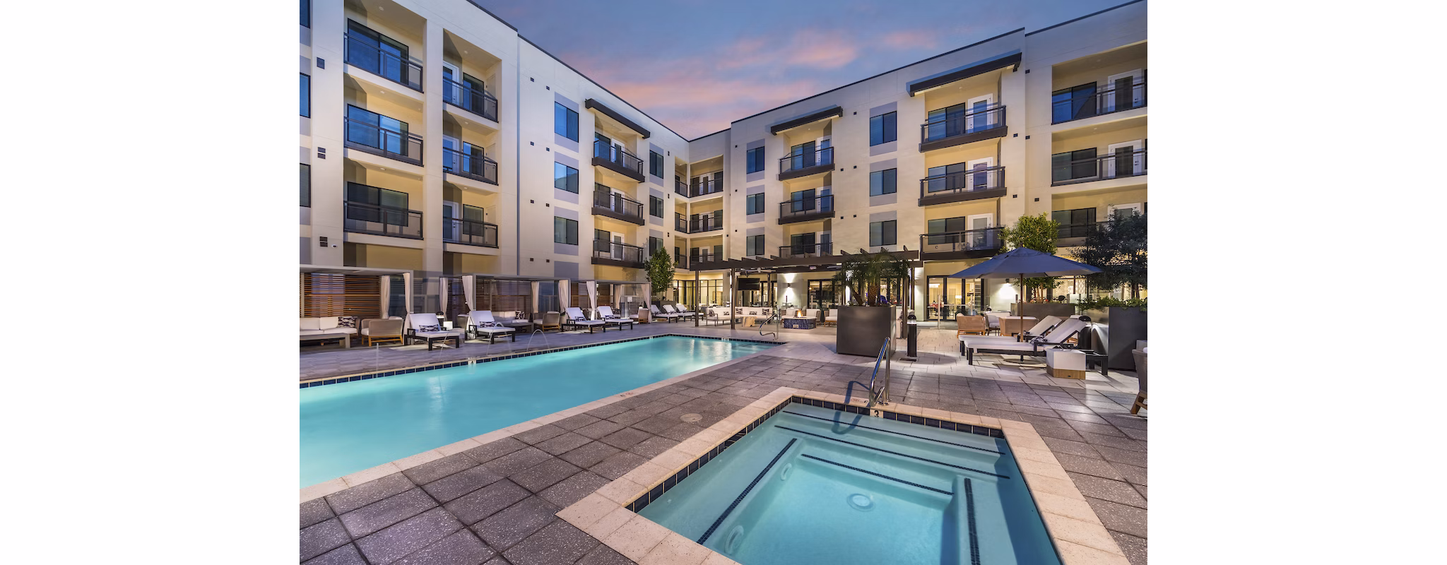 Resort-style pool with sun loungers at Overture Kierland luxury apartments