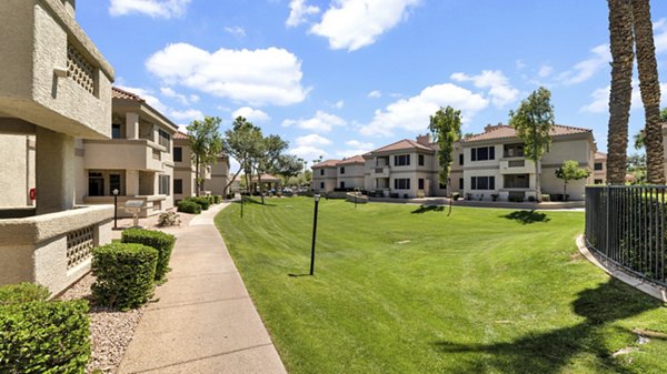 patio at Santa Rosa Apartments