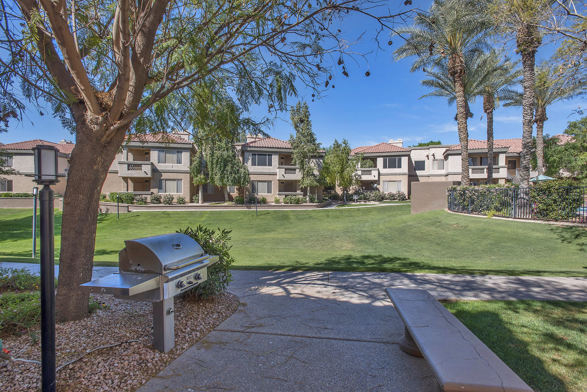Santa Rosa Apartments: Scenic view of luxury apartments in prime location