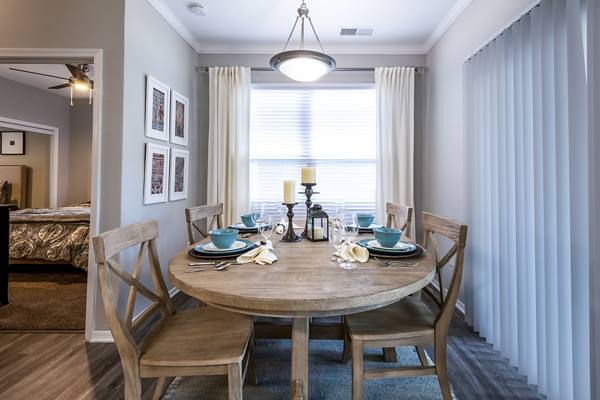 dining room at Cary Greens at Preston Apartments