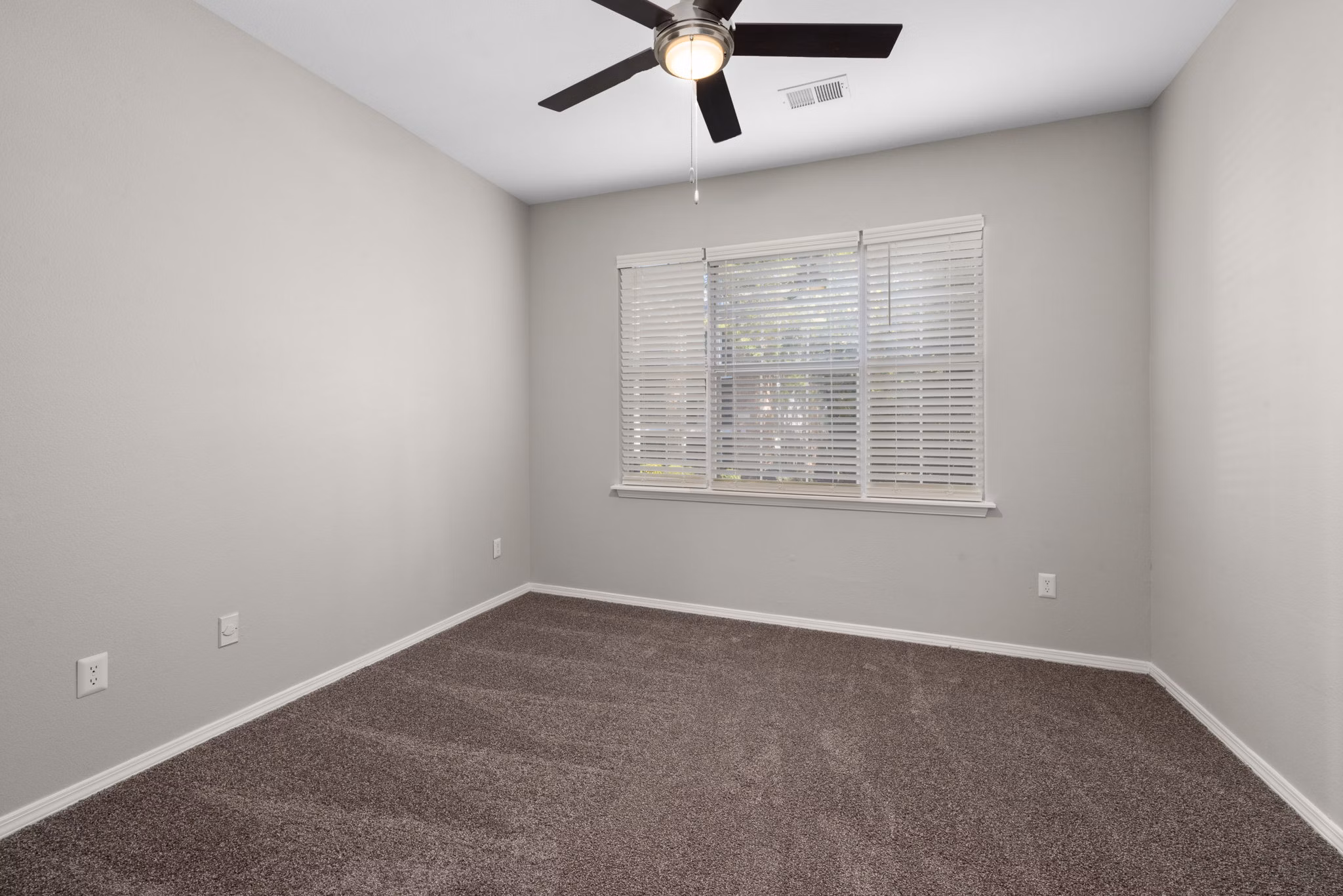 living room at Cary Greens at Preston Apartments 