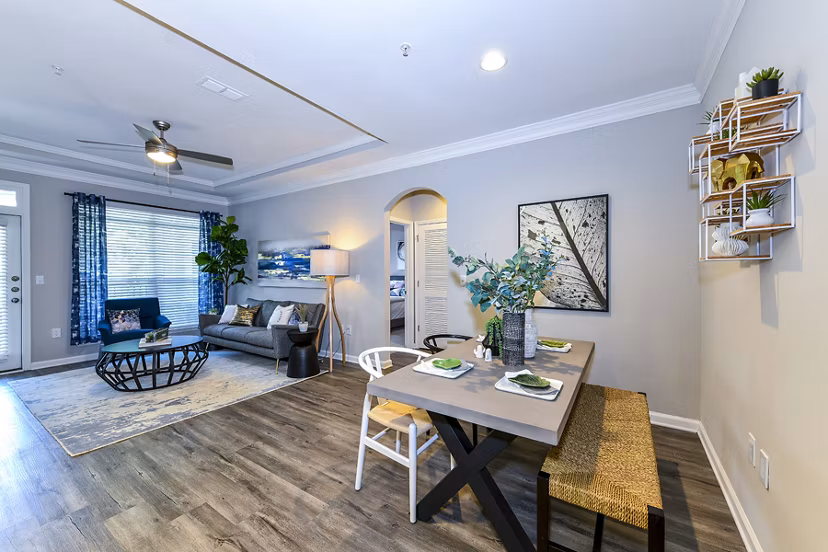dining room at Avana City North Apartments 