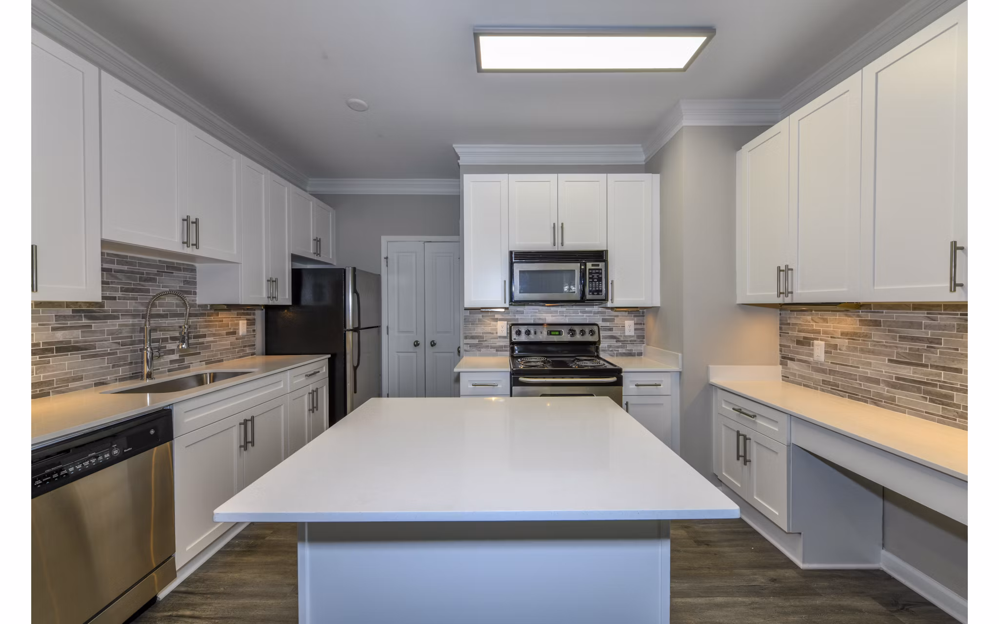 kitchen at at Avana City North Apartments