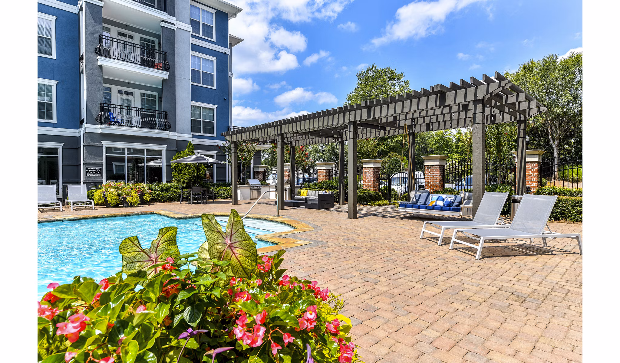 patio at Avana City North Apartments 