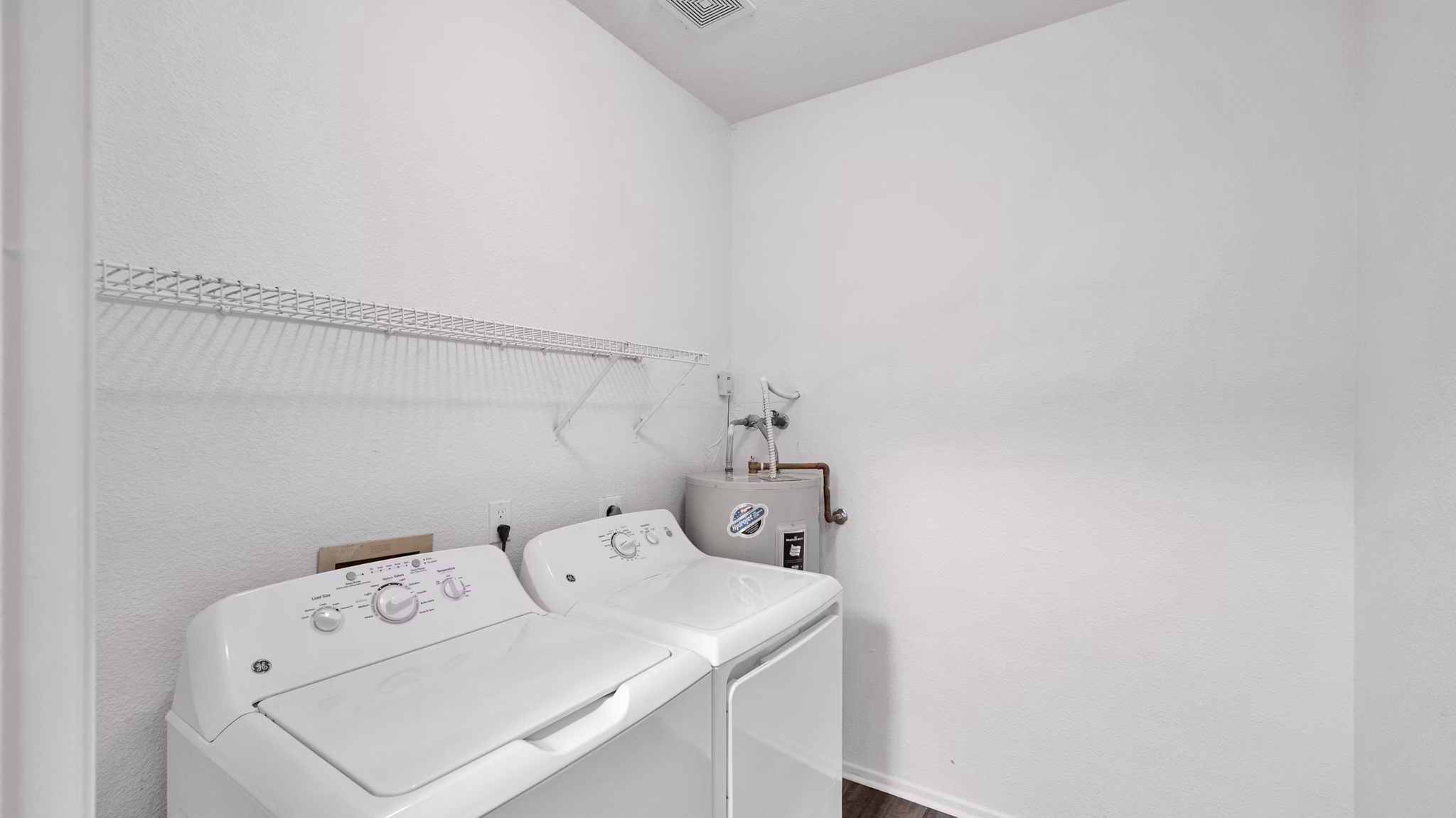 laundry room at San Paulo Apartments