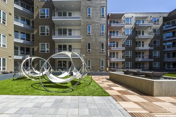 courtyard at Infinity at the Rim Apartments