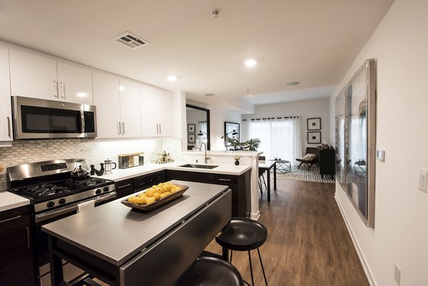 kitchen at ONYX Glendale Apartments