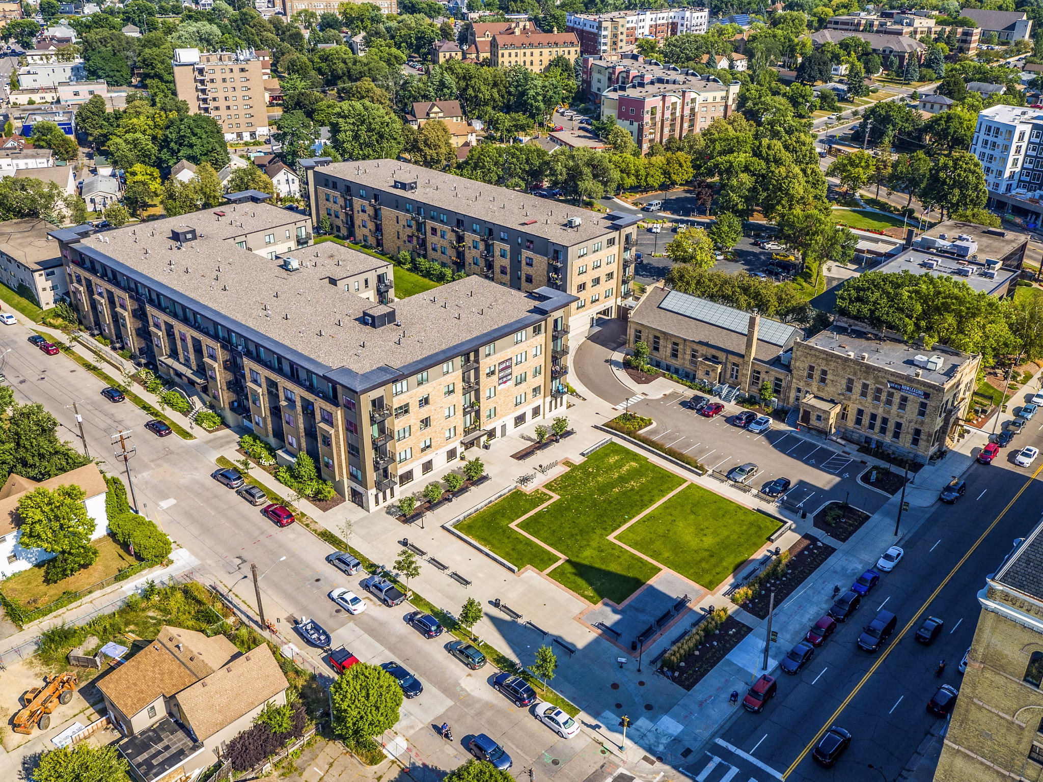Grain Belt Apartments: Elegant mid-rise building in central location