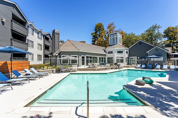 pool at Avana Sunnyvale Apartments