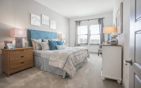 bedroom at HiLine Heights Apartments