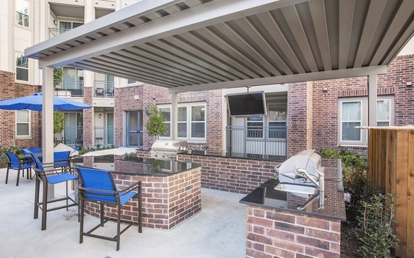 grill area at HiLine Heights Apartments