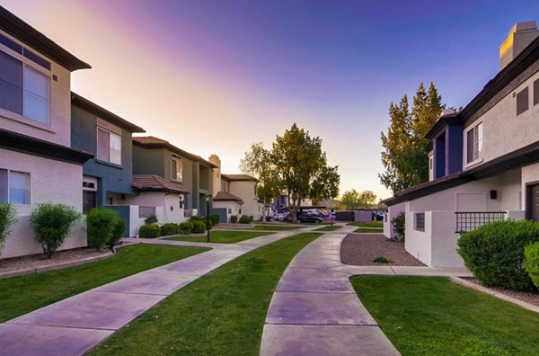 exterior at Verano Townhomes Apartments 