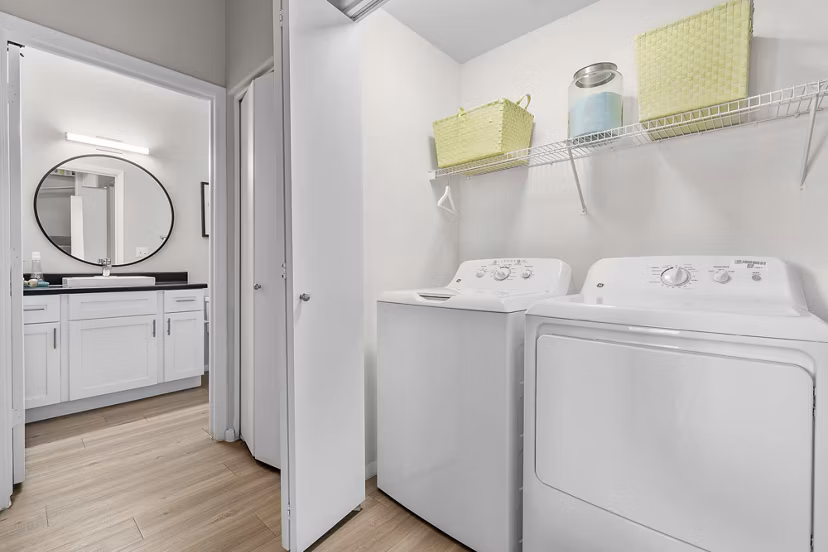 laundry room at Verano Townhomes Apartments