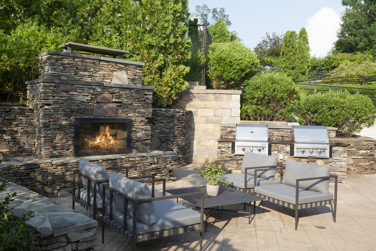 Grill area at Stone Gate Apartments