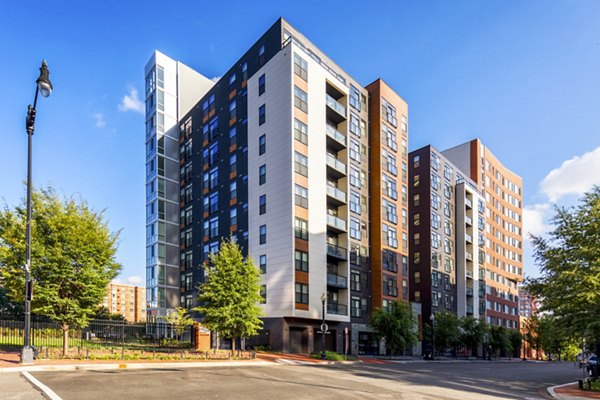 exterior at The Aspen Apartments