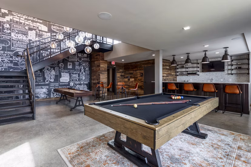 clubhouse at The Aspen Apartments    