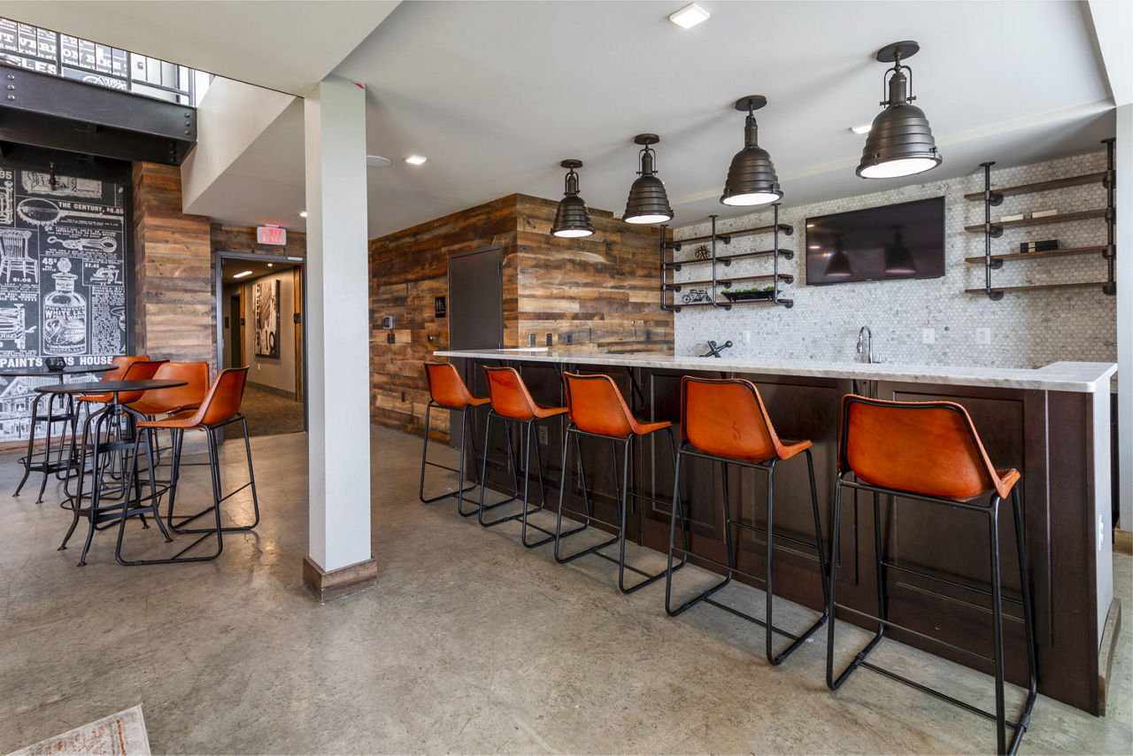 Lounge at The Aspen Apartments